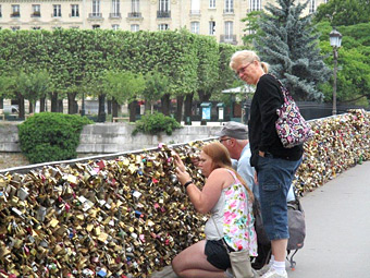 �Z�[�k�Ɉ������߂�